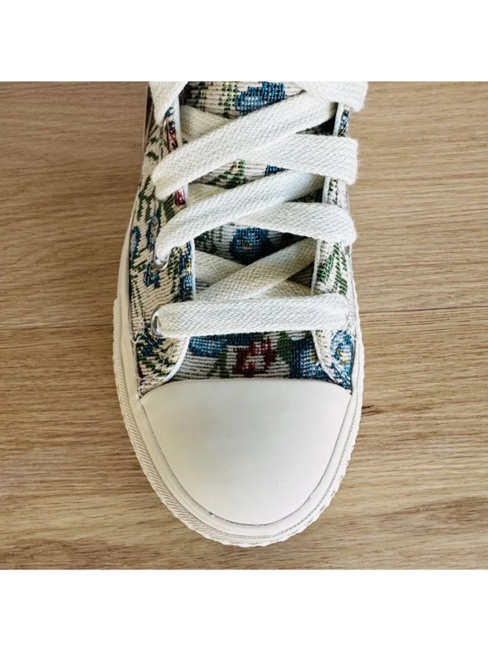 ✨Converse Chuck Taylor Lift Platform 8.5 Womens Sneakers Floral Tapestry A11992C - Picture 10 of 10